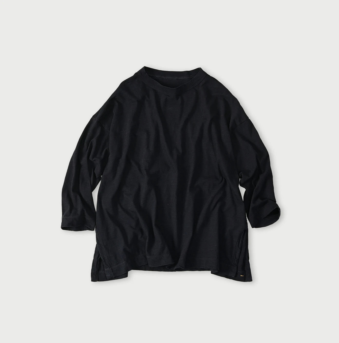 Big Slit T-shirt | A-Line with Side Slits by 45R – 45R GLOBAL