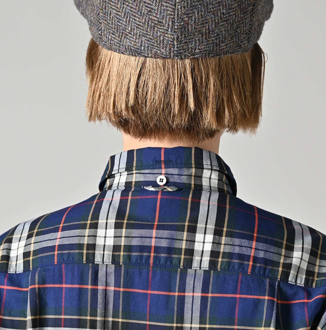 45R 504-Oxford 908 Tuck Buttondown Blouse - Image 9