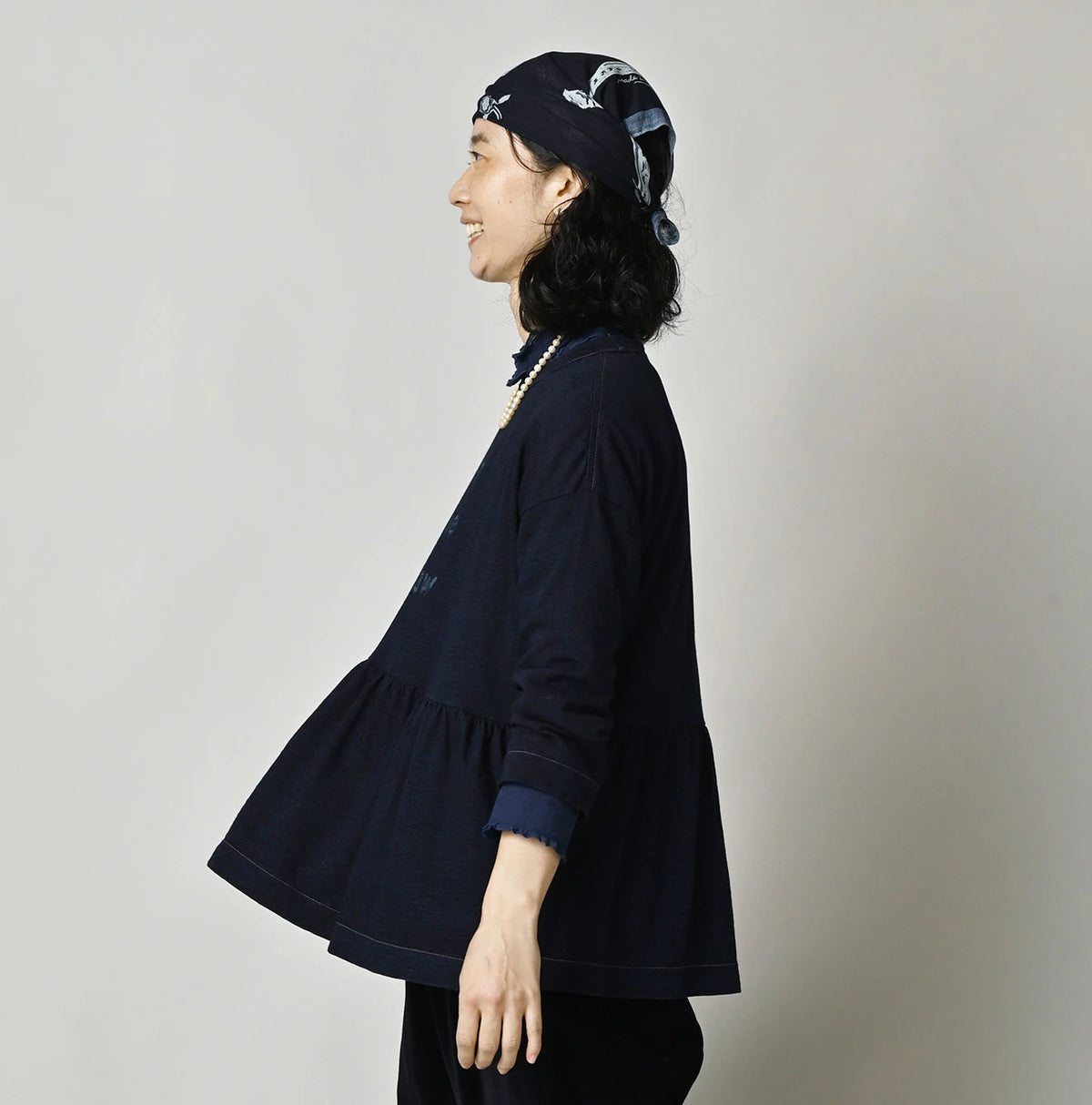 45R Indigo In the Raw Gathered Hime T-shirt - Image 4