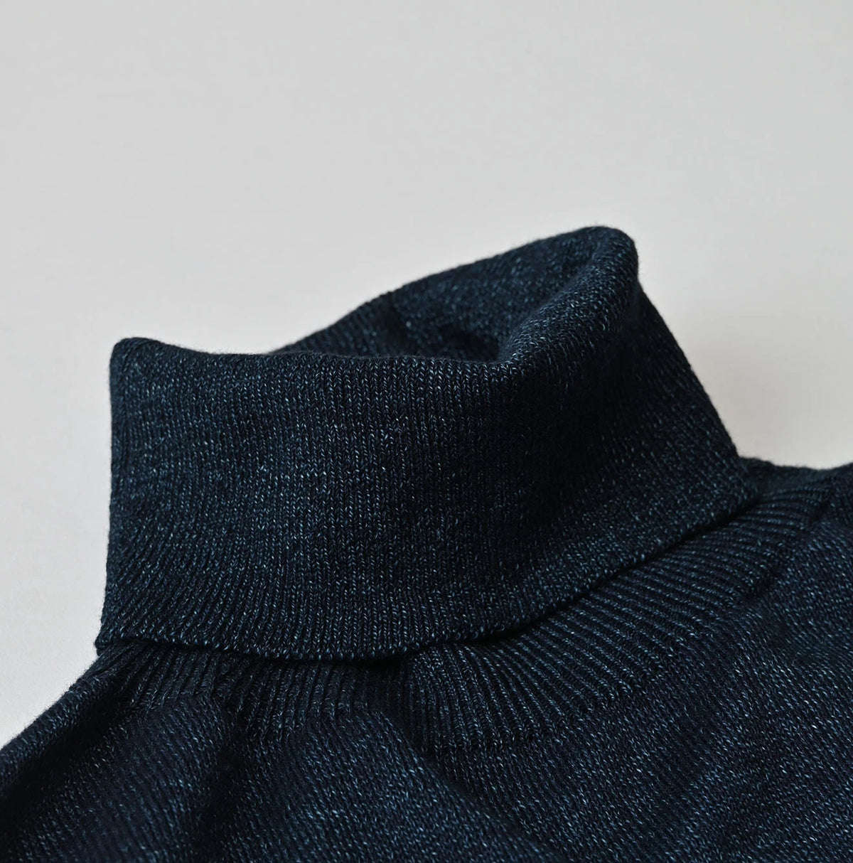 45R Indigo Super Gauze M-Hime Turtleneck
