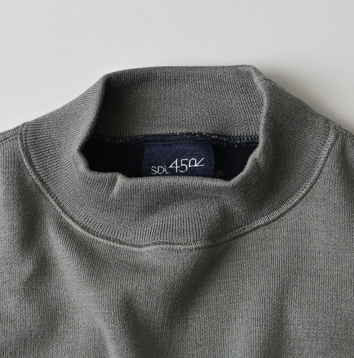 45R Smooth Yock Neck M-Shirt - Image 17