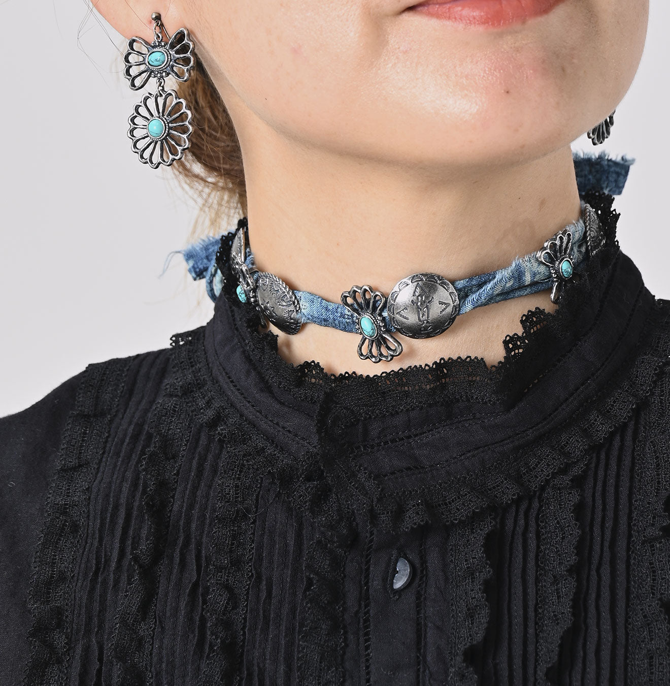 45R Native Concho Choker