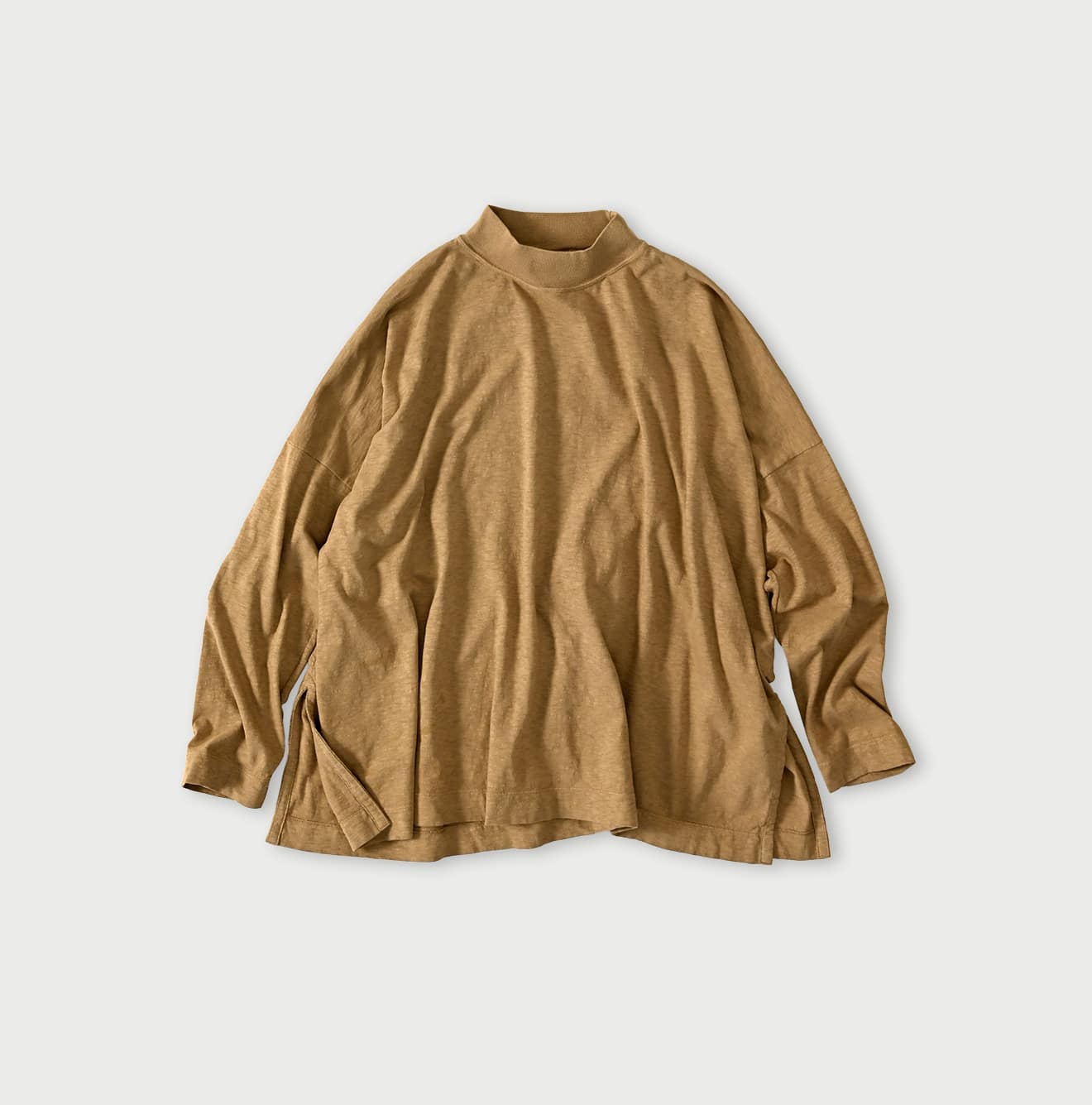 45R Yock Neck Big Slit T-shirt