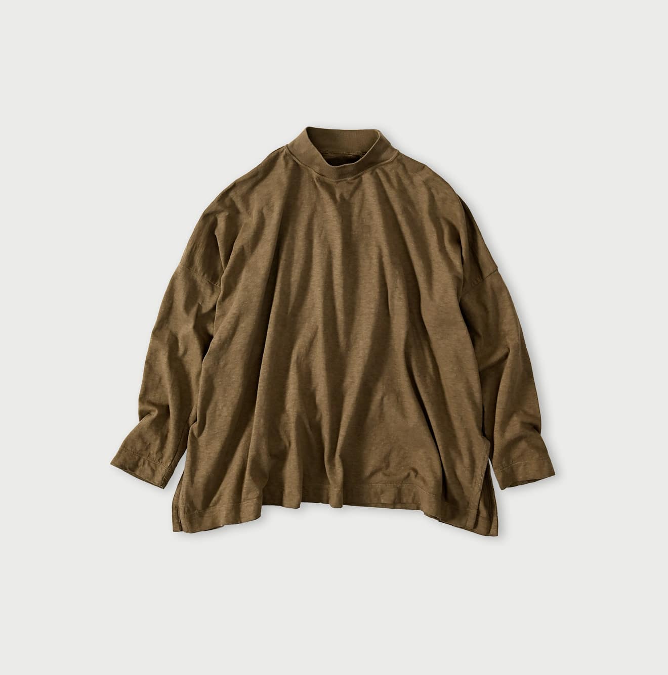 45R Yock Neck Big Slit T-shirt - Image 4