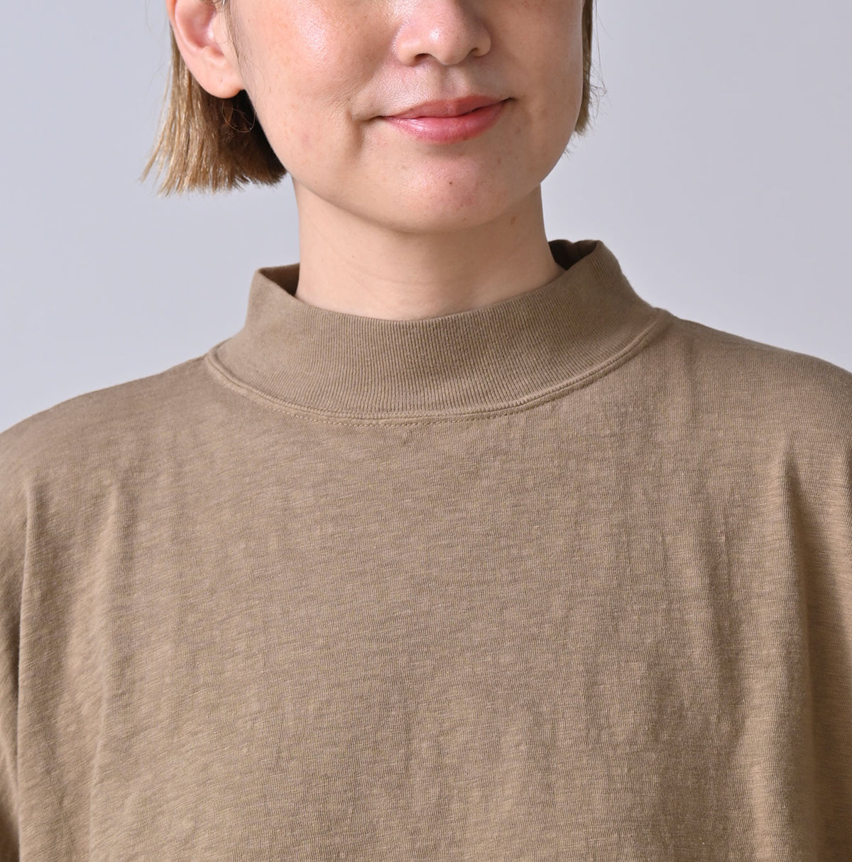 45R Yock Neck Big Slit T-shirt