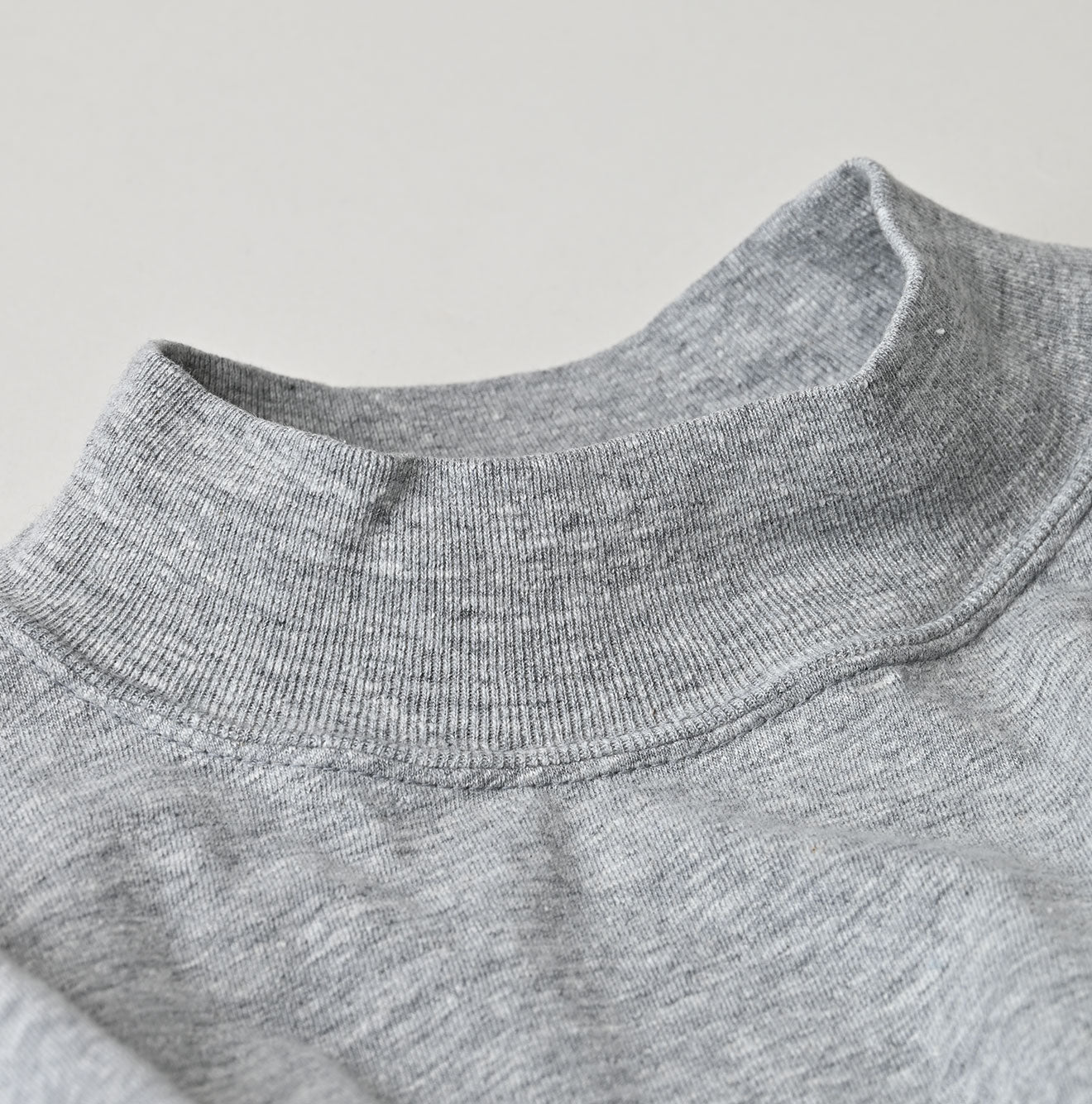 45R Yock Neck Big Slit T-shirt (Top-dyed)