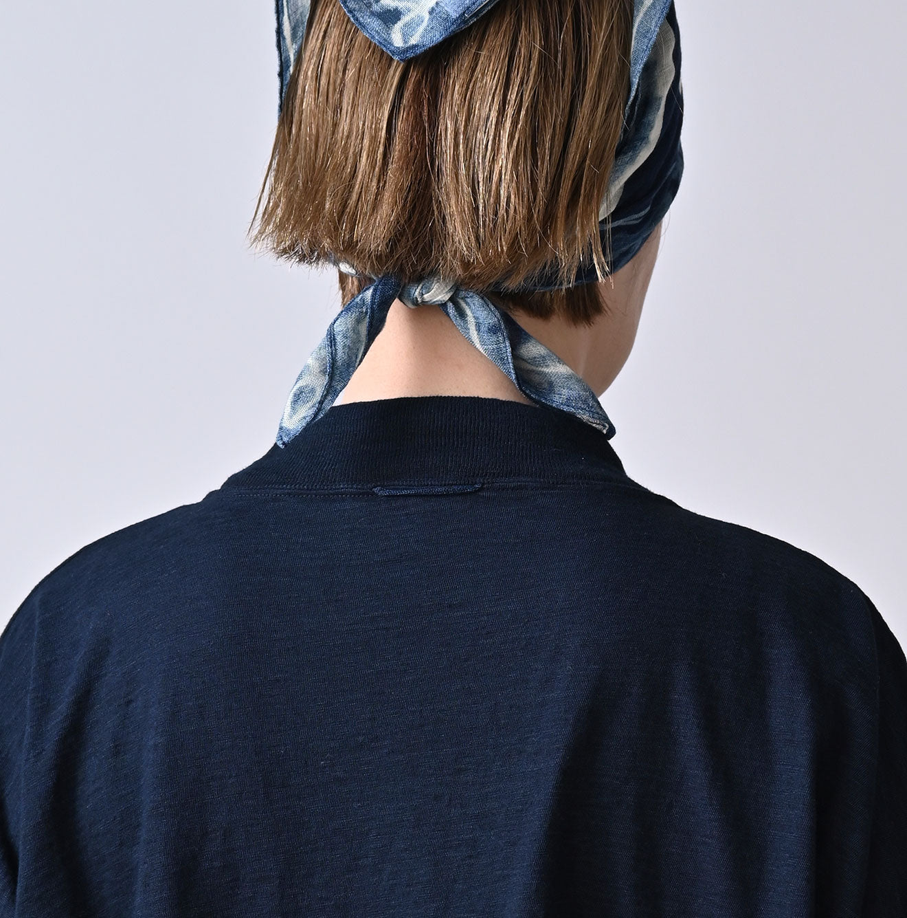 45R Indigo Yock Neck Big Slit T-shirt