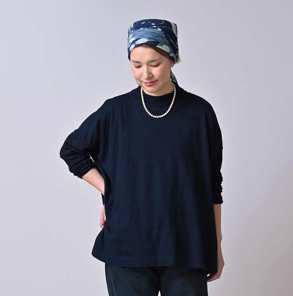 45R Indigo Yock Neck Big Slit T-shirt