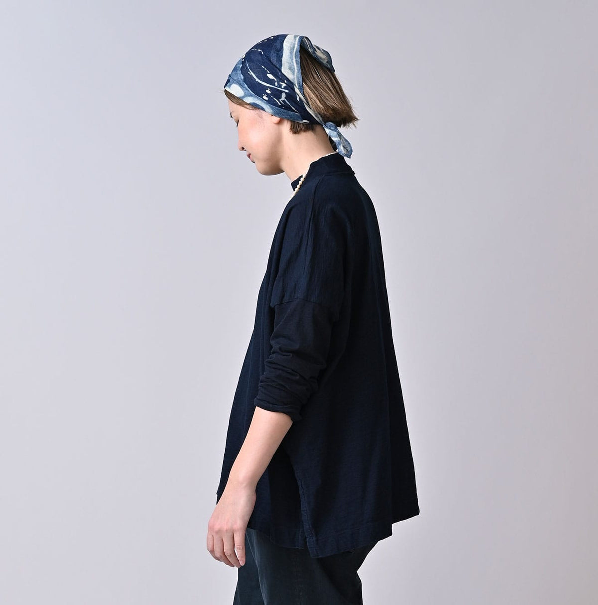 45R Indigo Yock Neck Big Slit T-shirt