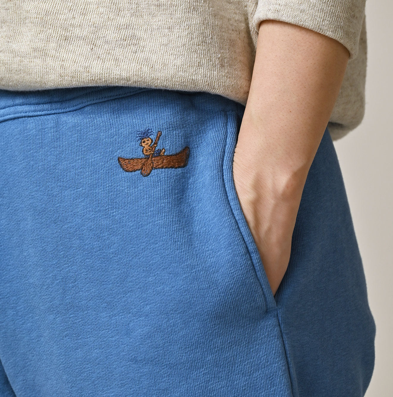 Hayama 908 Embroidered Sweat Shorts | 45R Official Online Store
