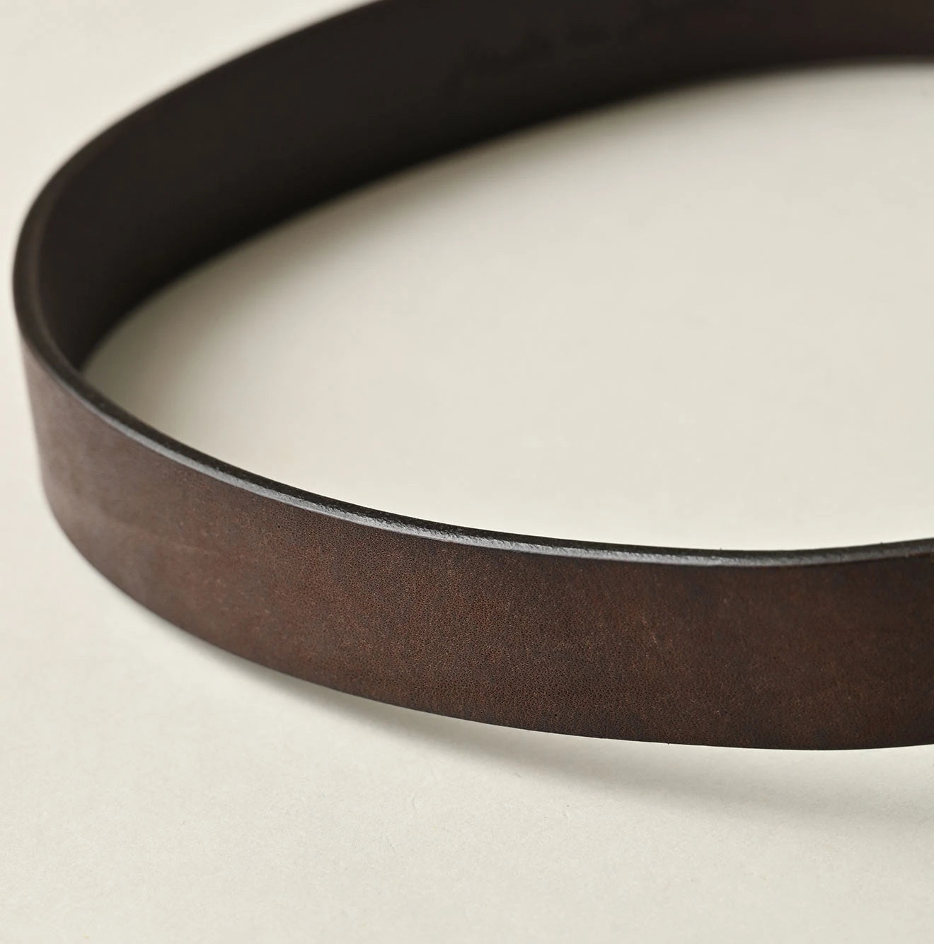 45R Montana Vintage Leather Slim Belt - Image 6