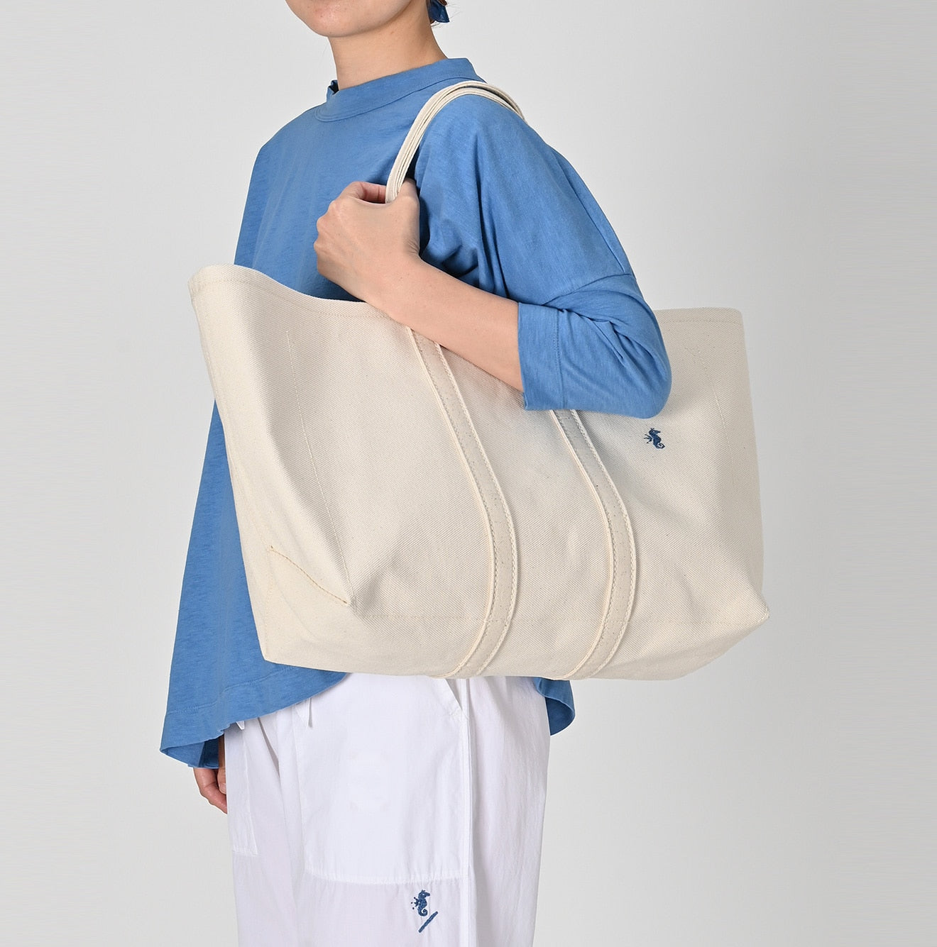 No.2 Canvas Tote Bag 28L