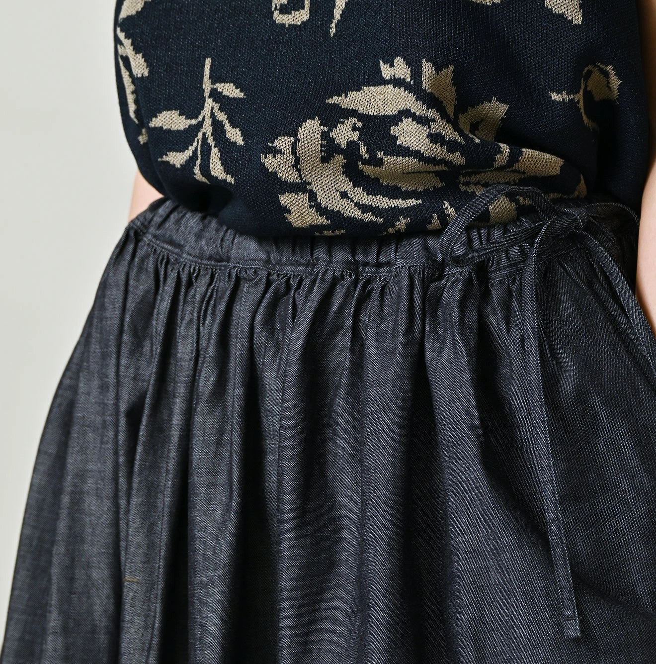 45R ONEONE Indigo Easy Gathered Skirt - Image 6