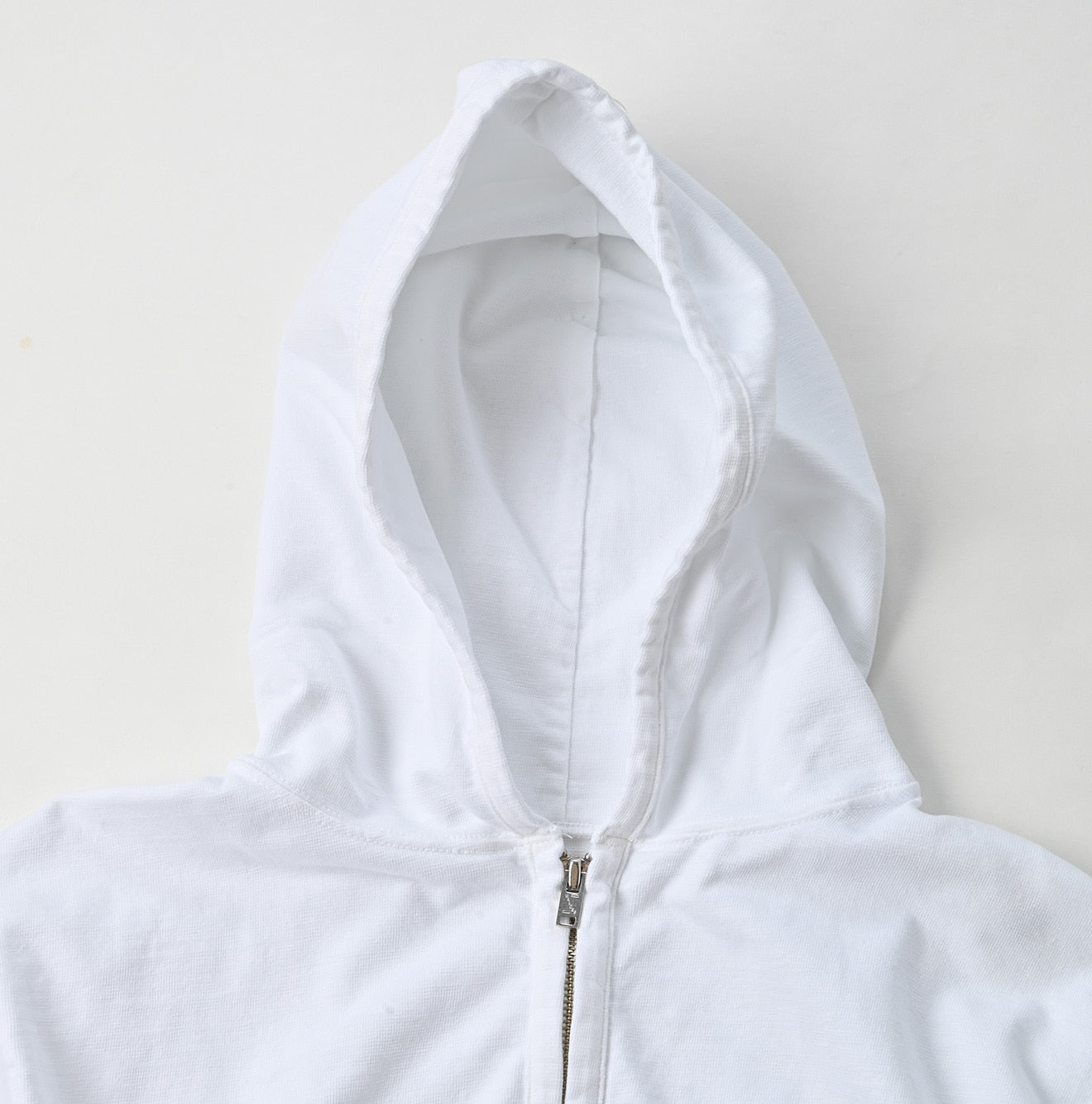 45R Hayama Dekoboko Tenjiku Montokkun Hoodie