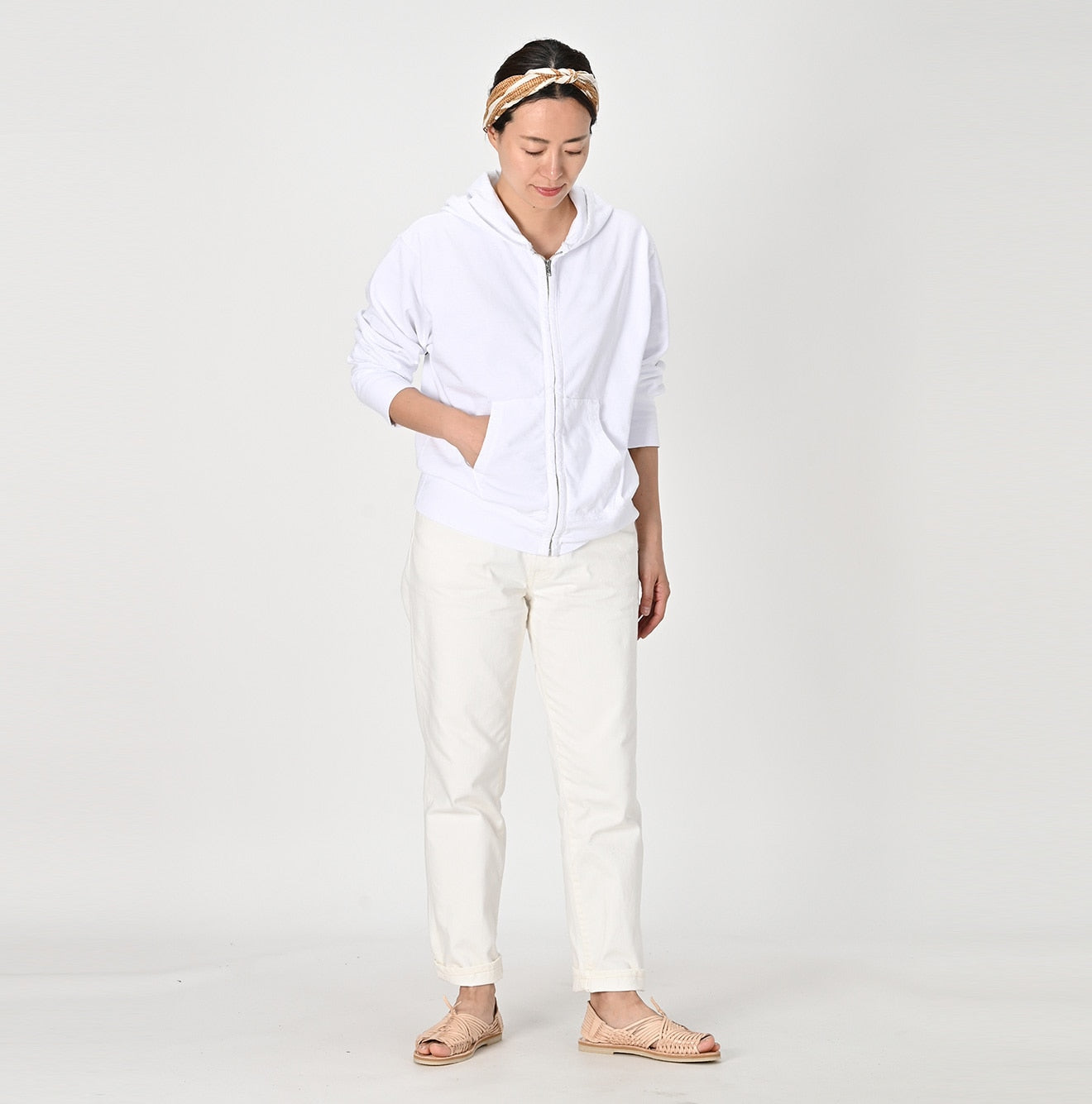 45R Hayama Dekoboko Tenjiku Montokkun Hoodie