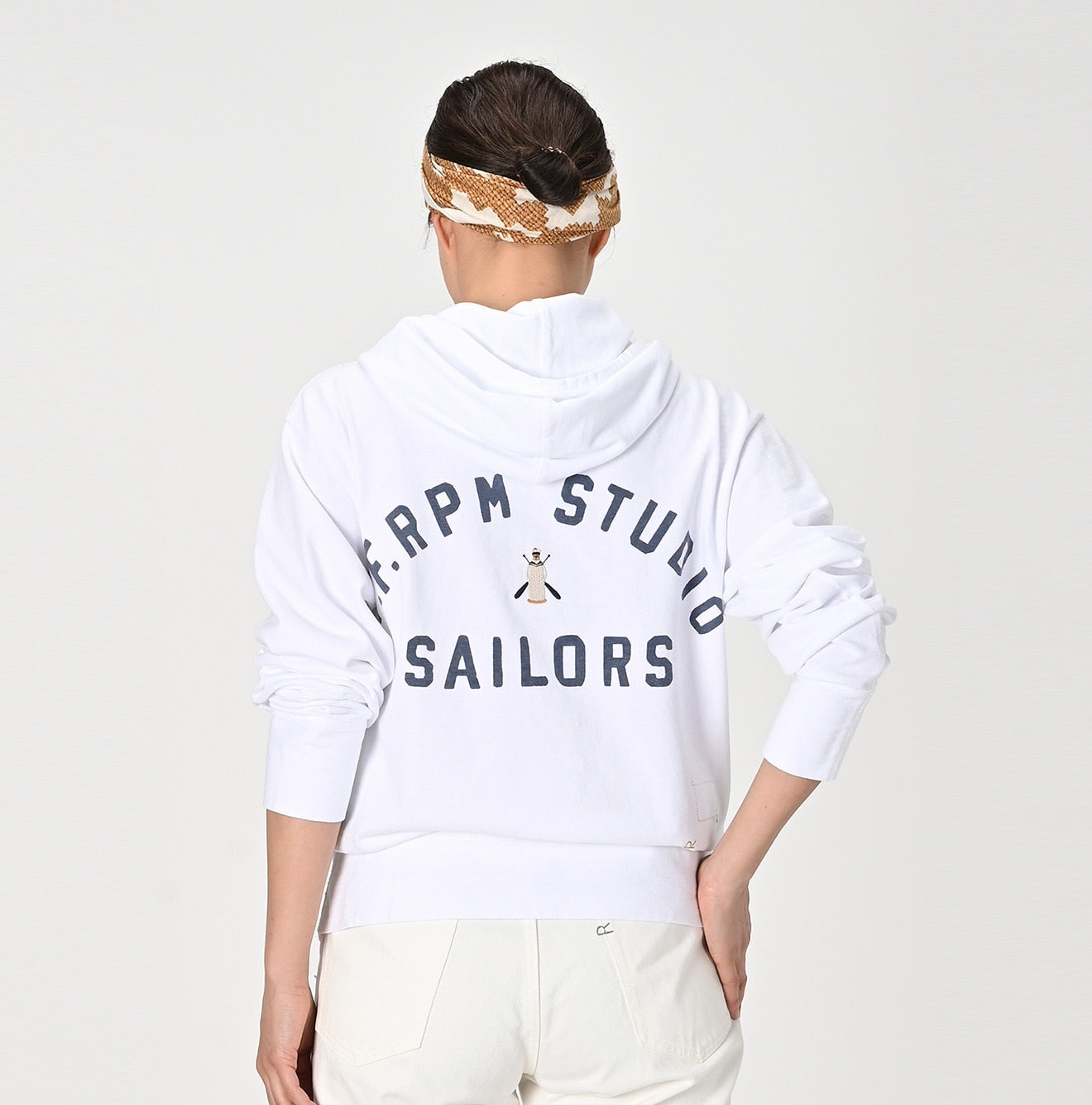 45R Hayama Dekoboko Tenjiku Montokkun Hoodie