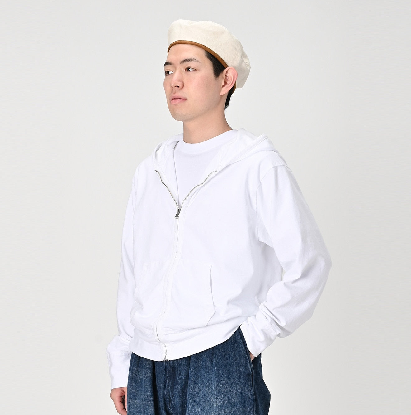 45R Hayama Dekoboko Tenjiku Montokkun Hoodie