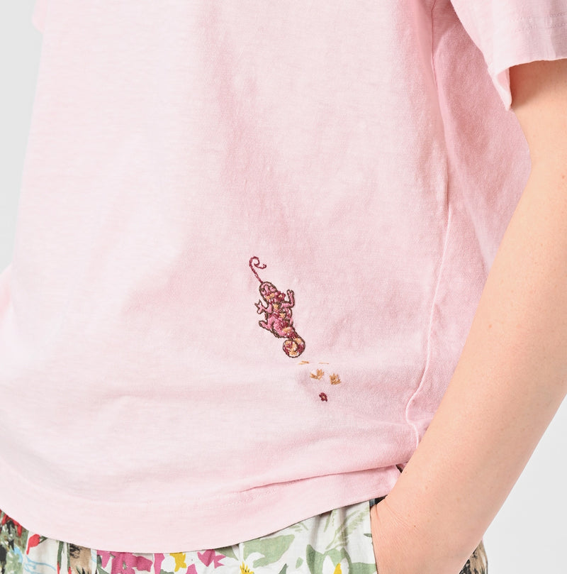 45R Chameleon Embroidery 908 T-shirt