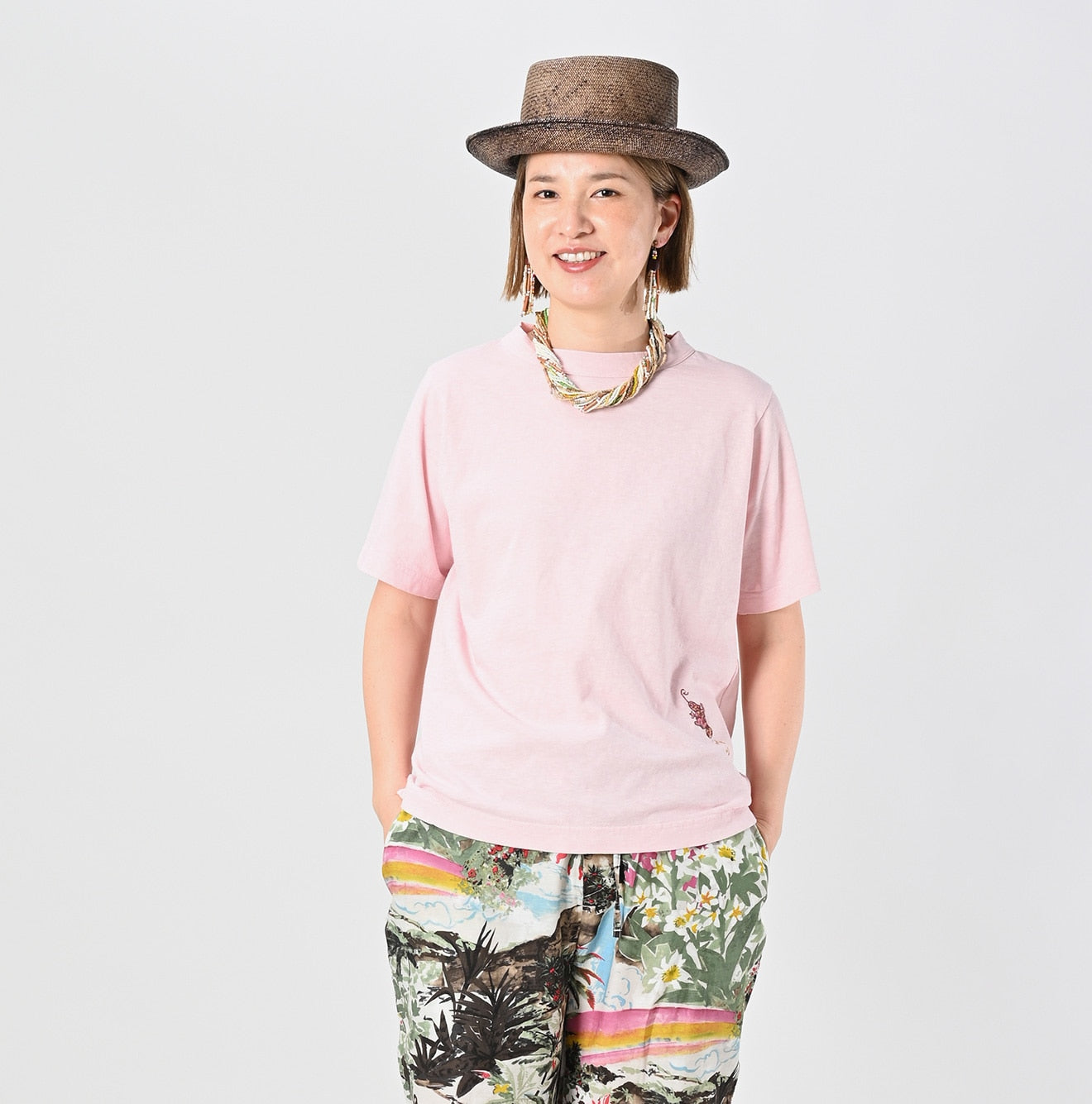 45R Chameleon Embroidery 908 T-shirt