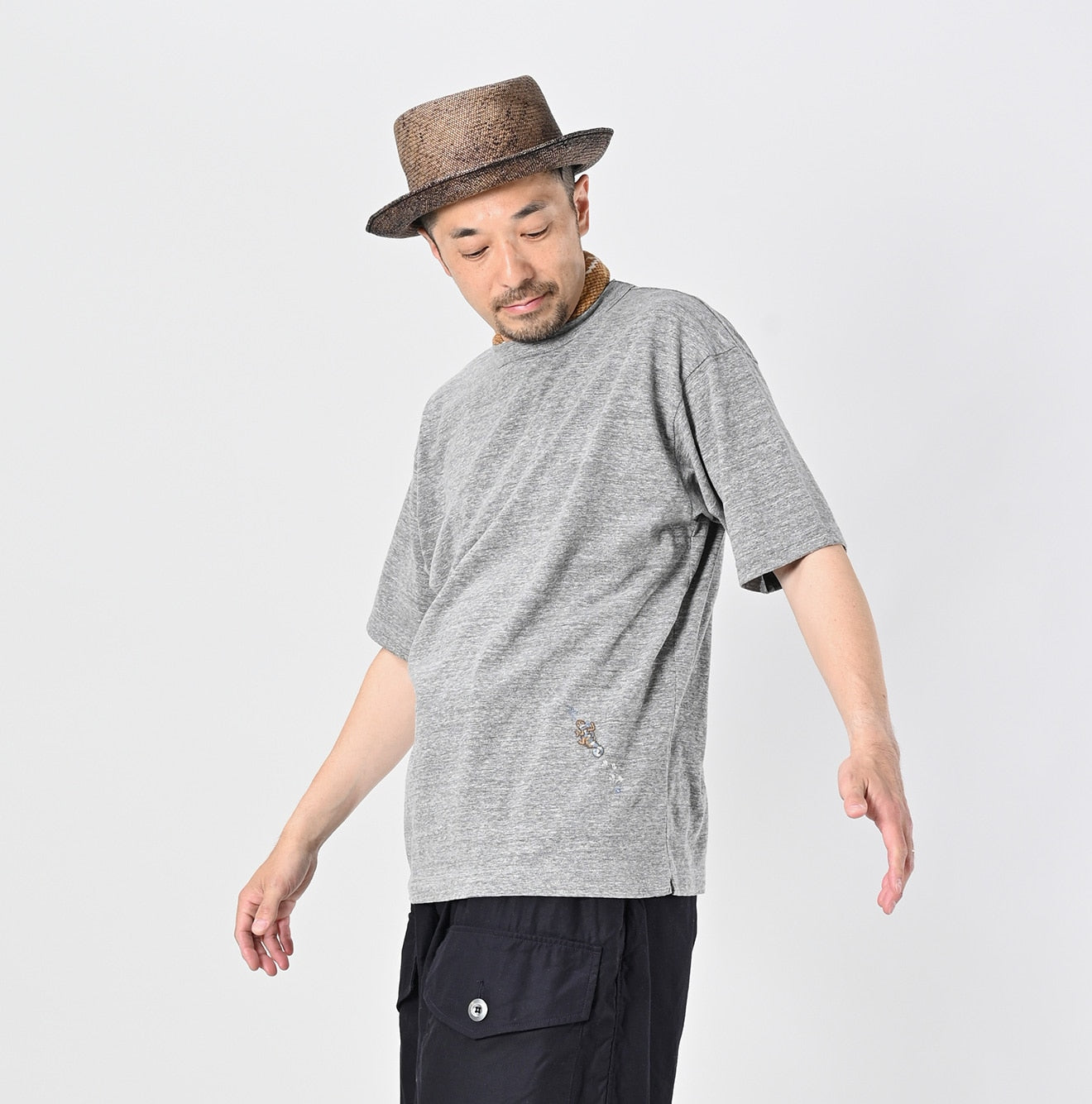 45R Chameleon Embroidery 908 T-shirt (Top dyed) - Image 8