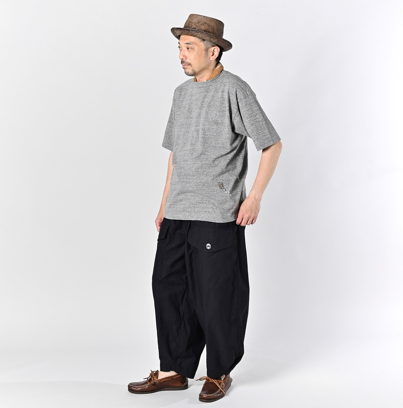 45R Chameleon Embroidery 908 T-shirt (Top dyed) - Image 3