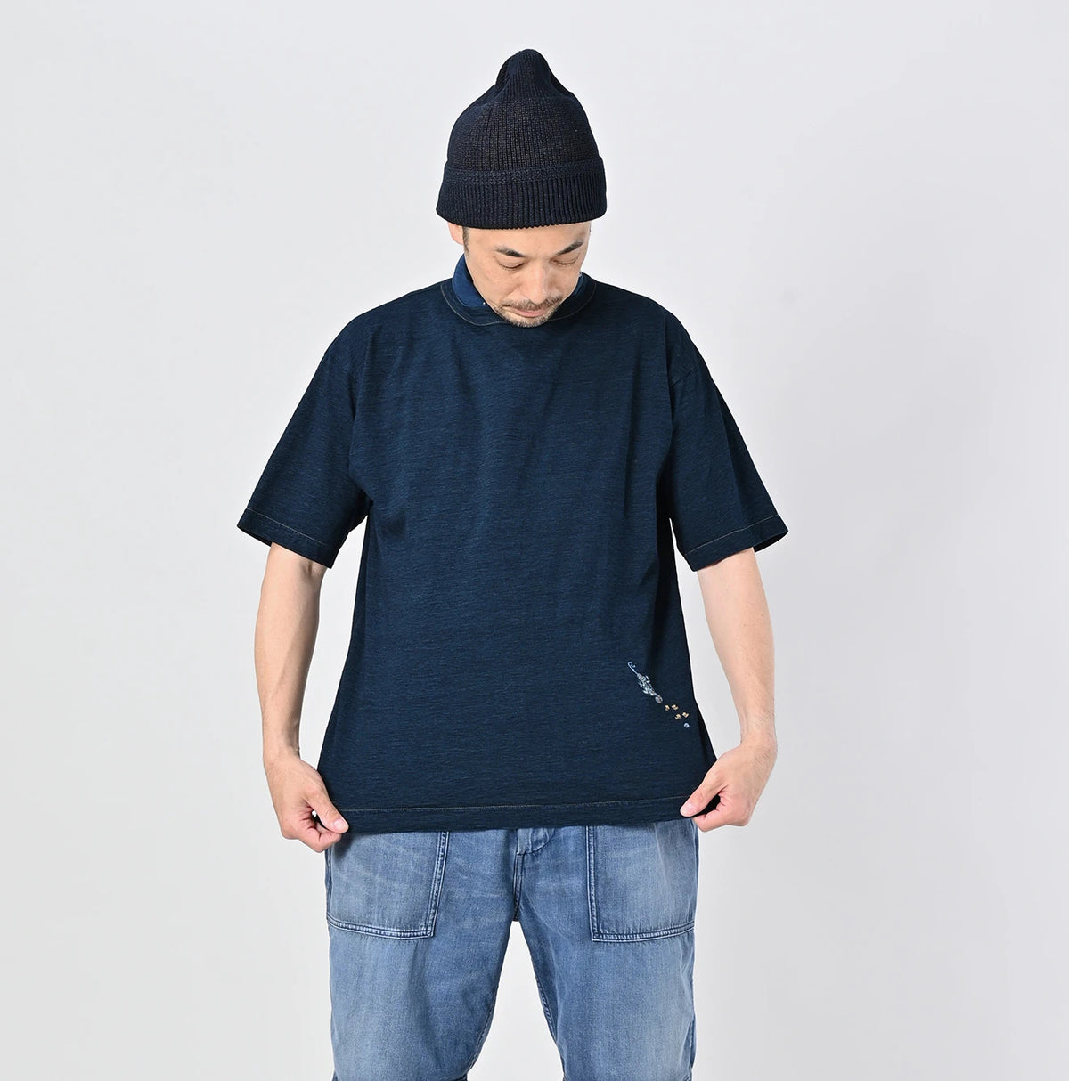 45R Indigo Chameleon Embroidery 908 T-shirt - Image 7