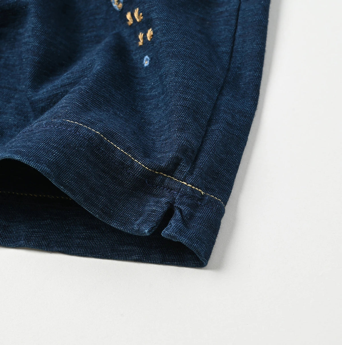 45R Indigo Chameleon Embroidery 908 T-shirt
