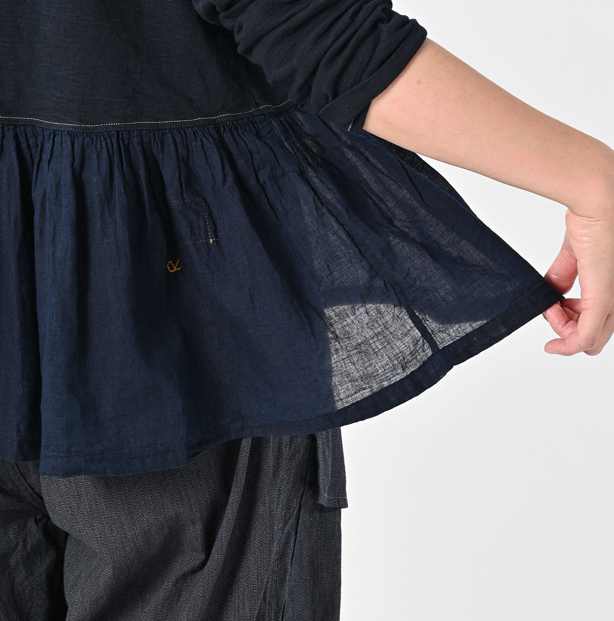 45R Indigo Tenjiku Gathered Blouse