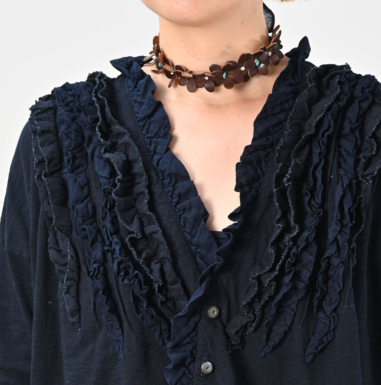45R Indigo Tenjiku Gathered Cachecoeur