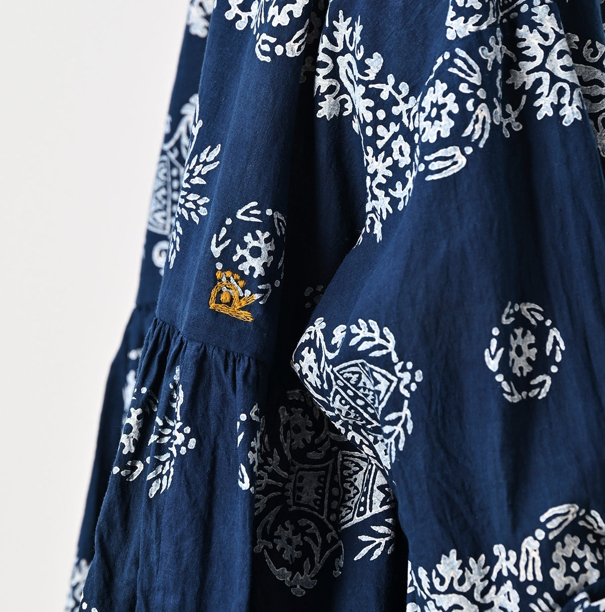 45R ONEONE Ai Indigo Khadi Gathered Blouse