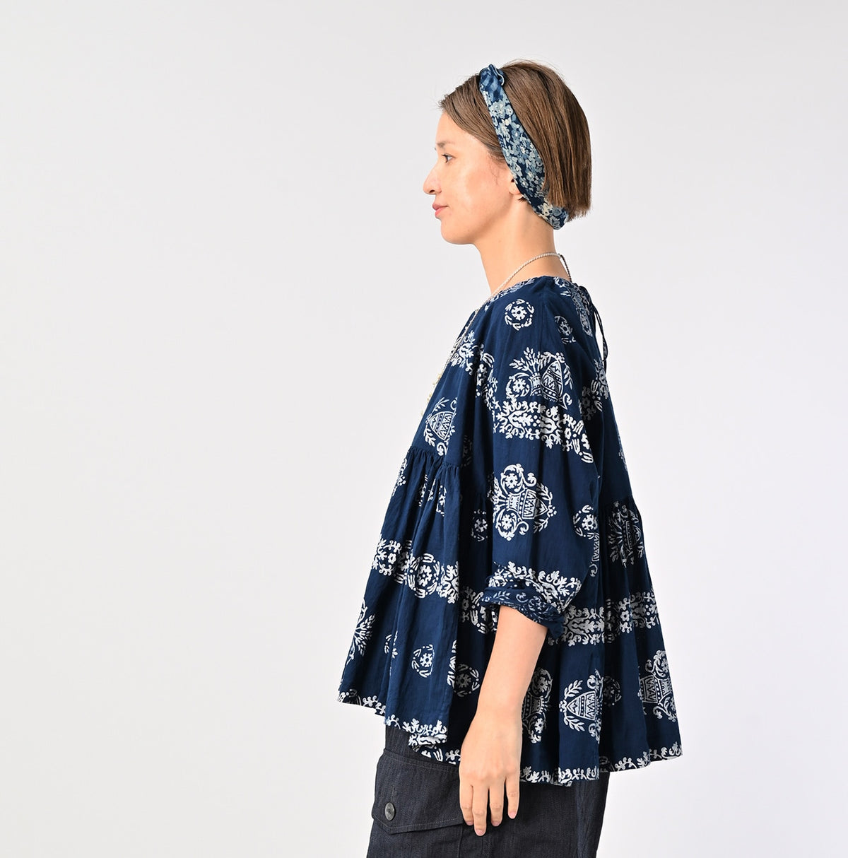 45R ONEONE Ai Indigo Khadi Gathered Blouse