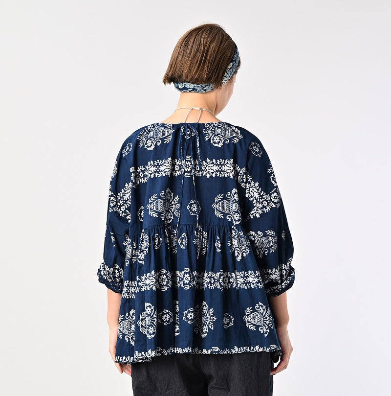 45R ONEONE Ai Indigo Khadi Gathered Blouse - Image 5