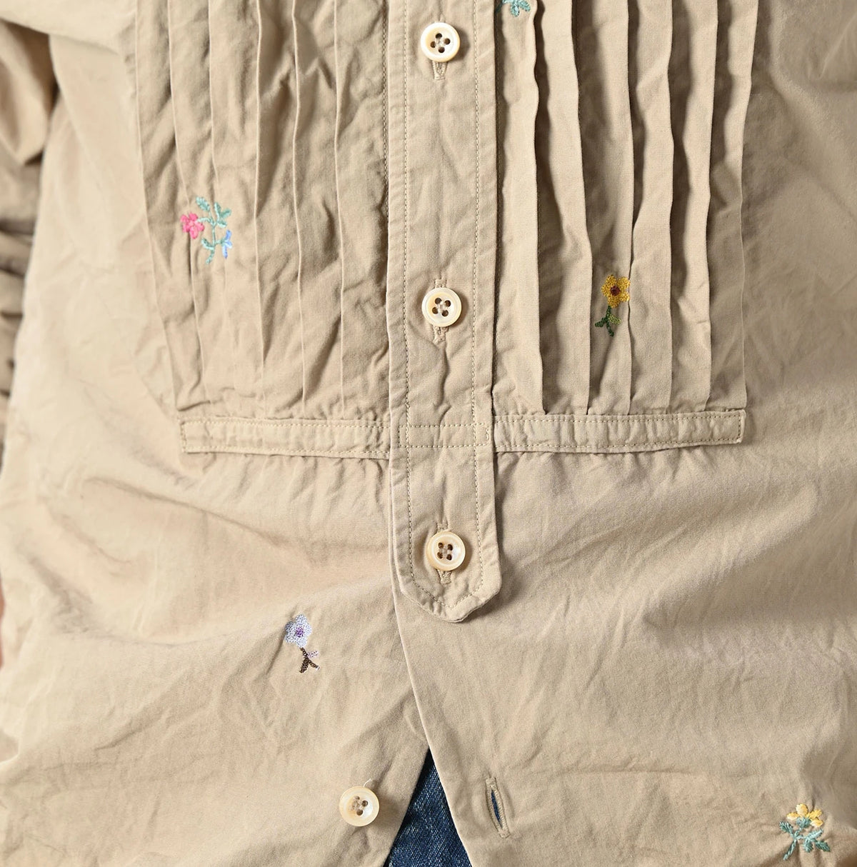 45R Futatabi Damp Floret Embroidery Pintuck Petit Loafer Shirt