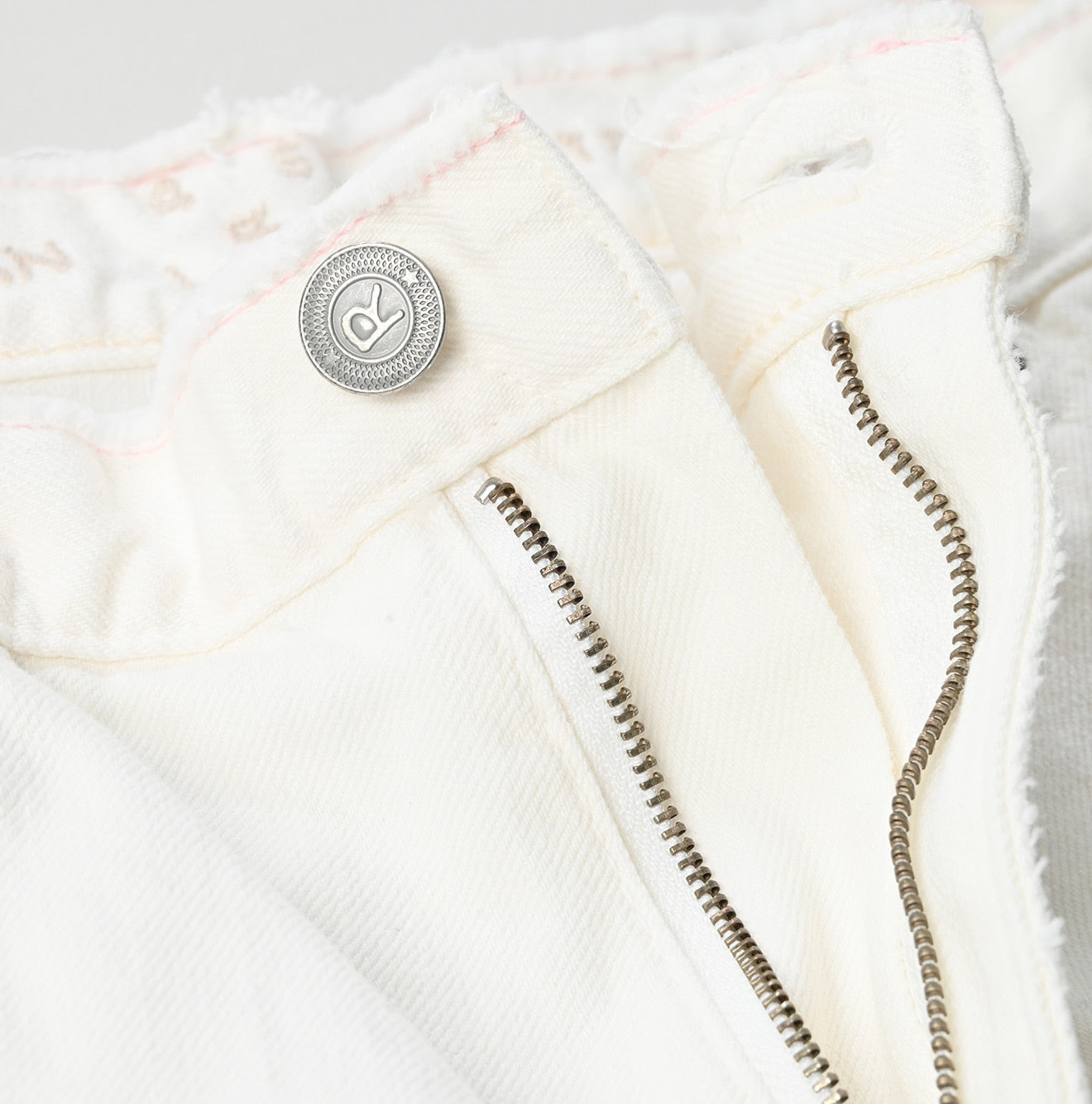 Appare Rye Mugi Denim Crosby5 - Anemone White (34 in)