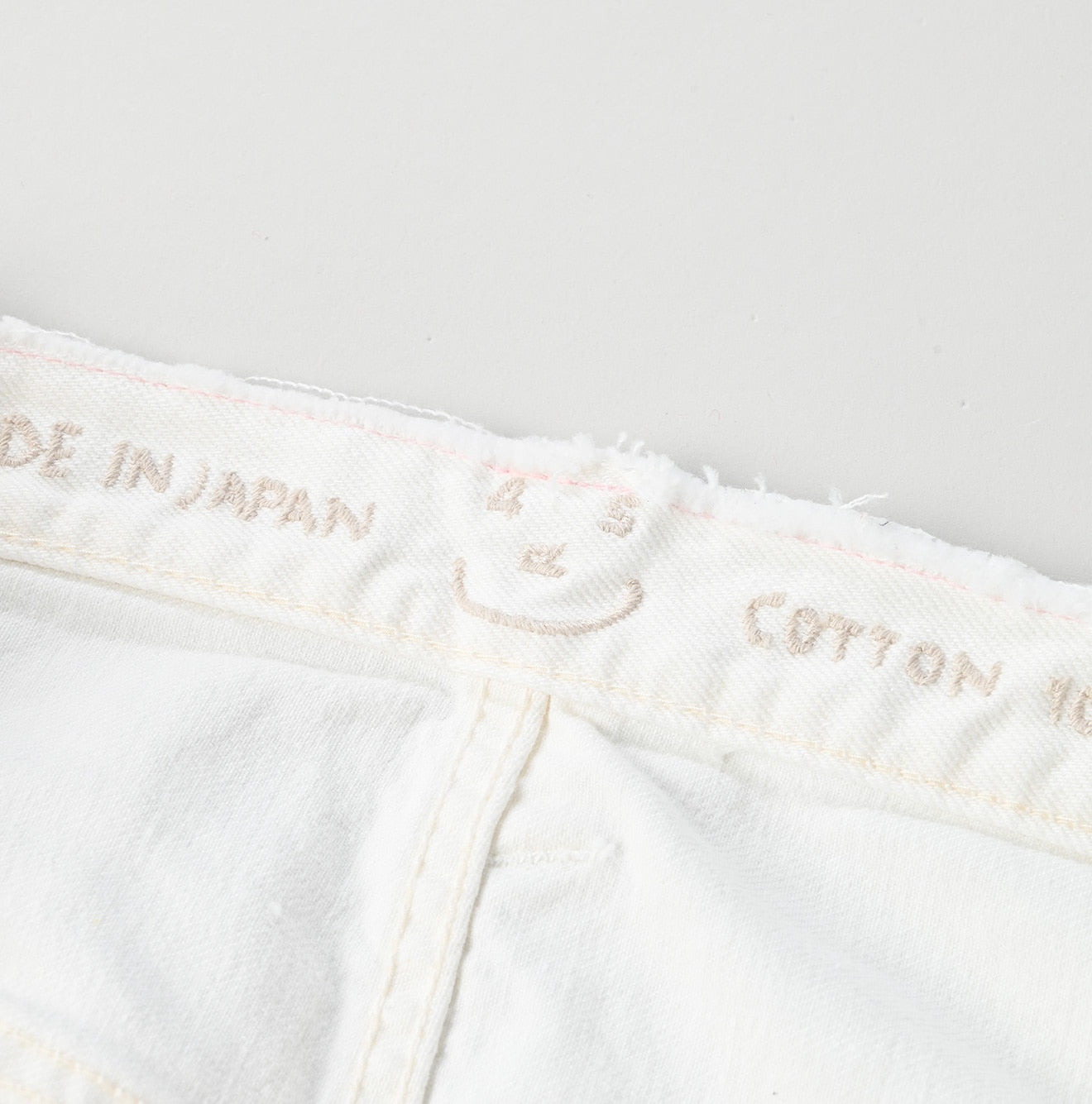 Appare Rye Mugi Denim Crosby5 - Anemone White (34 in)