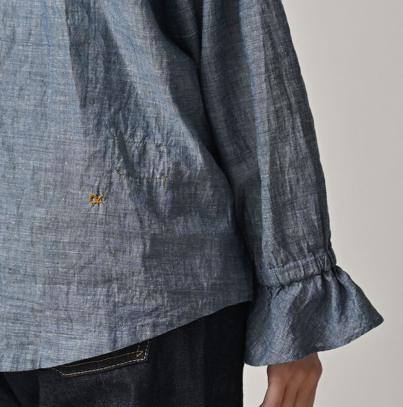 45R Ai Indigo Dungaree Khadi Frilled Collar Blouse