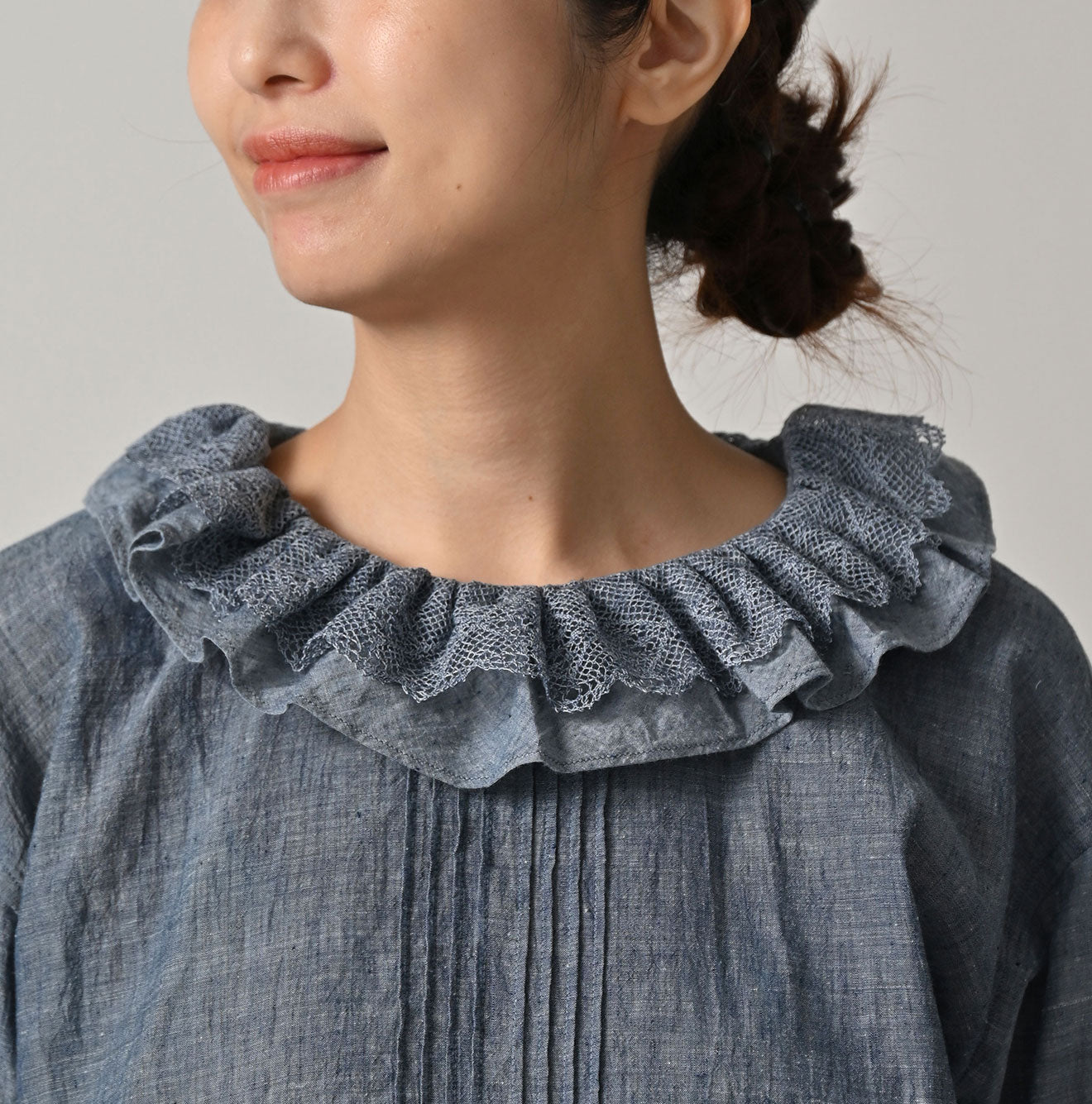 45R Ai Indigo Dungaree Khadi Frilled Collar Blouse