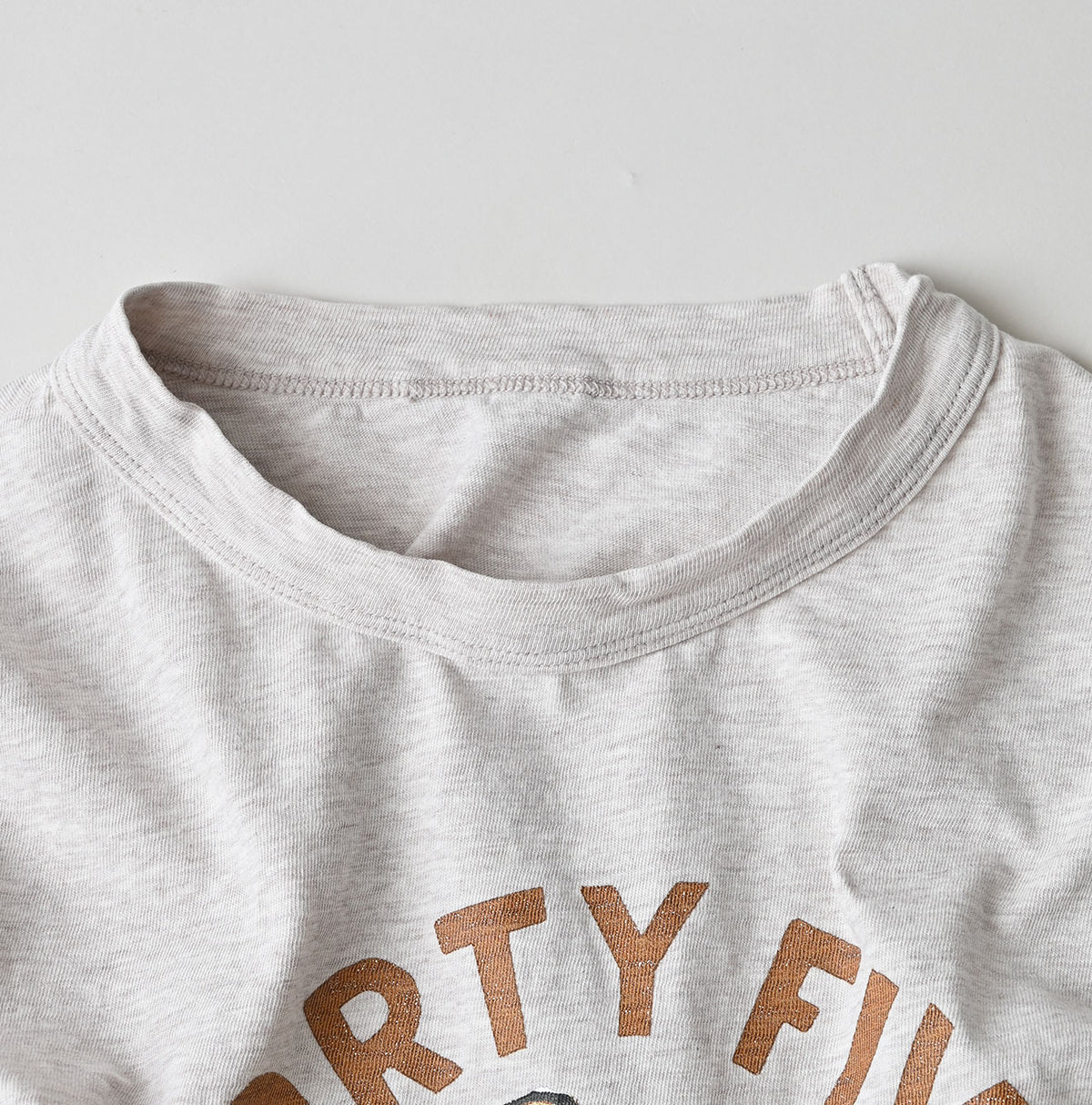 Futatabi Stiebees Betouch Square T-shirt