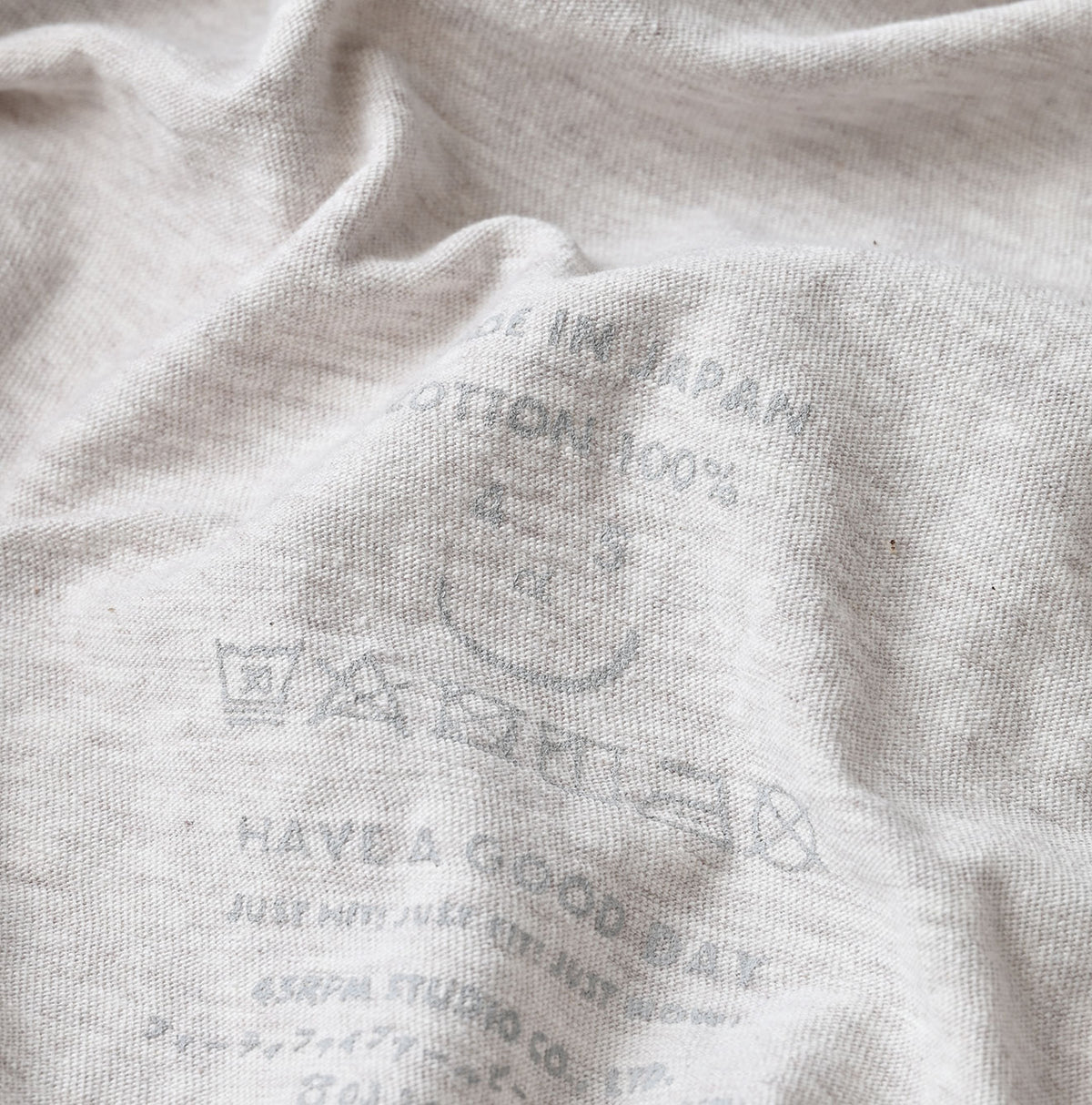 Futatabi Stiebees Betouch Square T-shirt