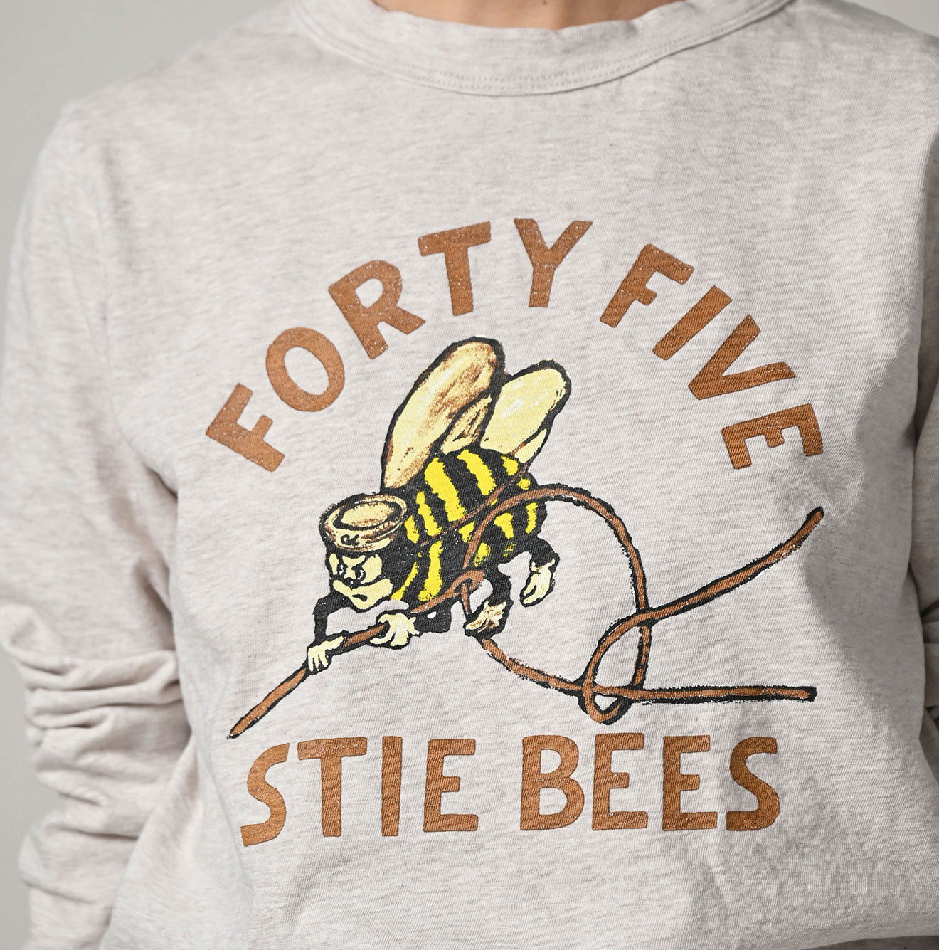 Futatabi Stiebees Betouch Square T-shirt