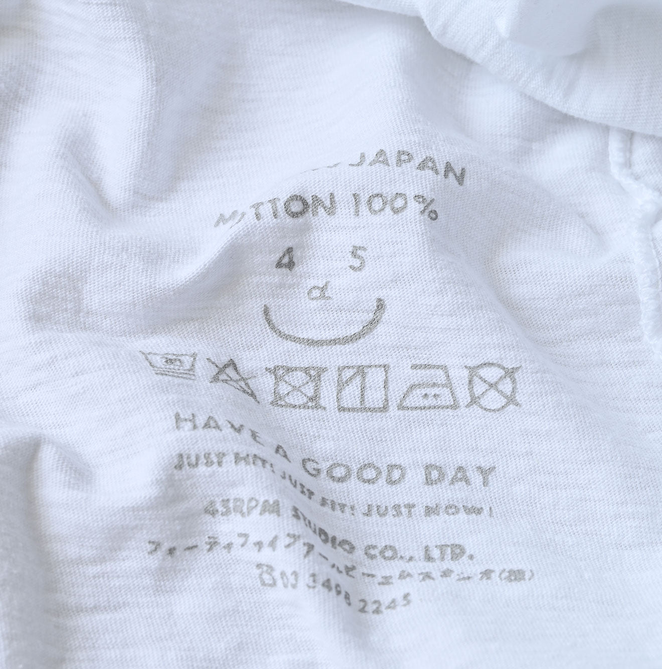 Futatabi Hacci Embroidery Square T-shirt