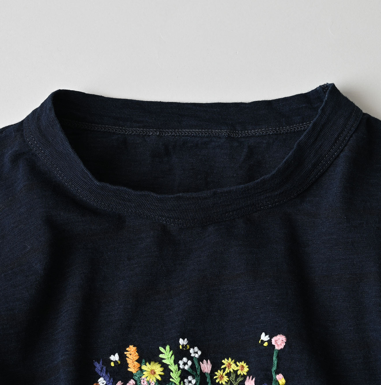 Futatabi Indigo Hacci Embroidery Square T-shirt