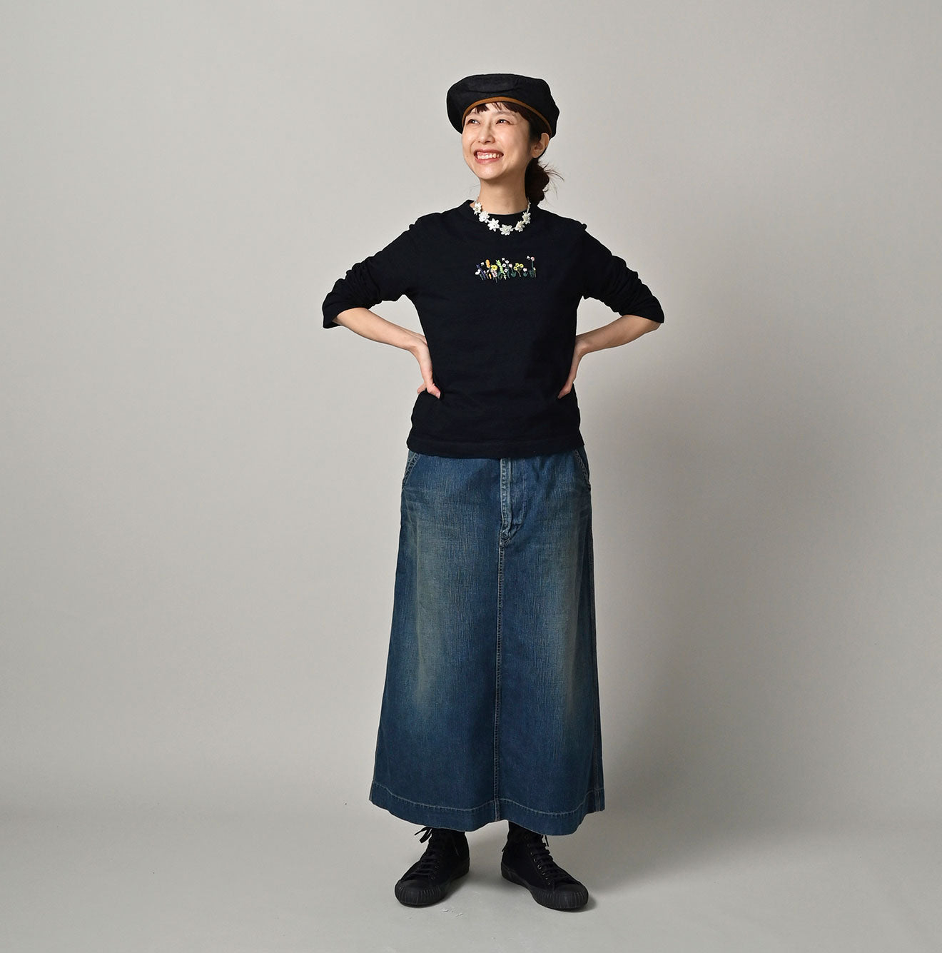 Futatabi Indigo Hacci Embroidery Square T-shirt