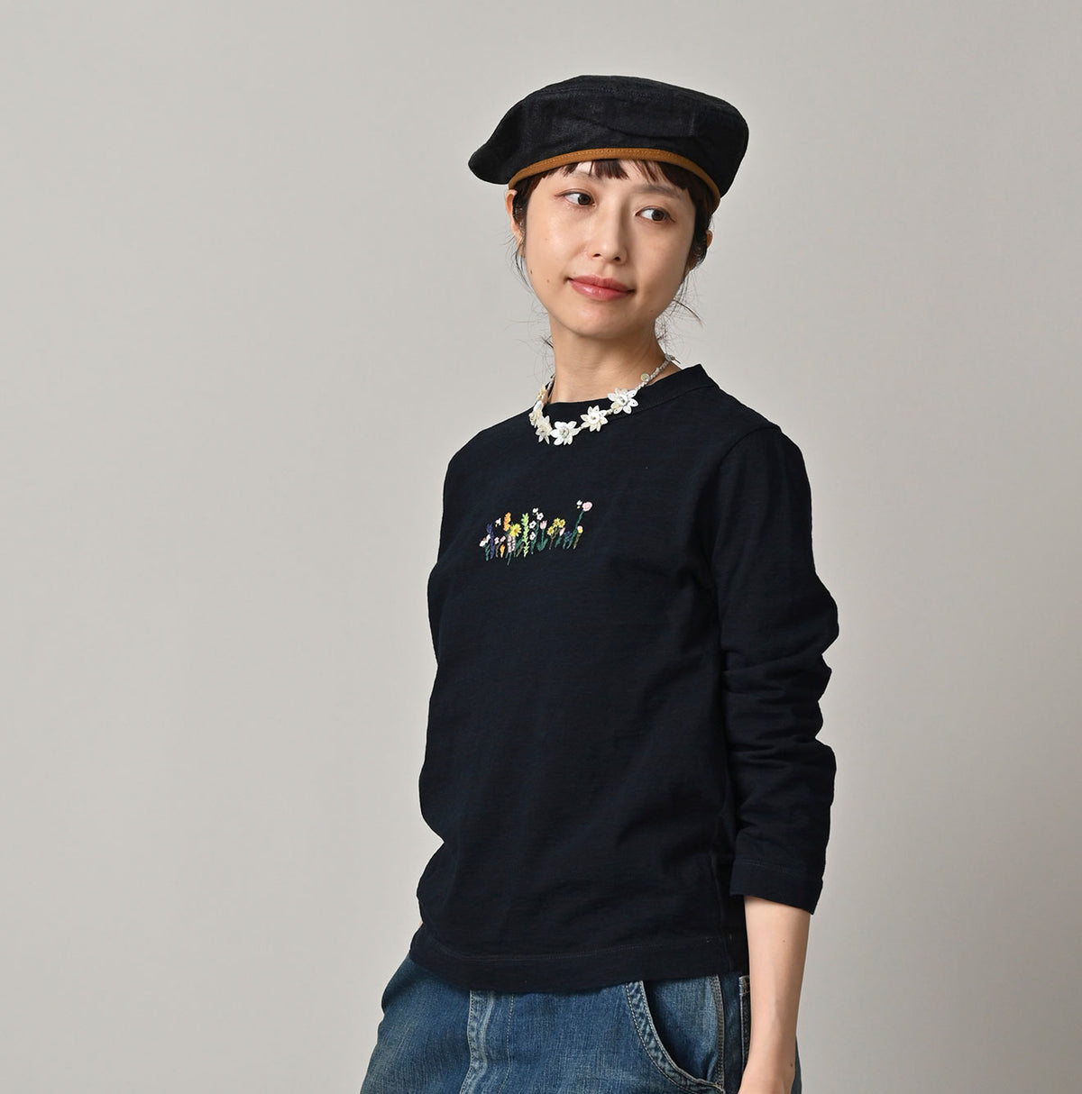 Futatabi Indigo Hacci Embroidery Square T-shirt