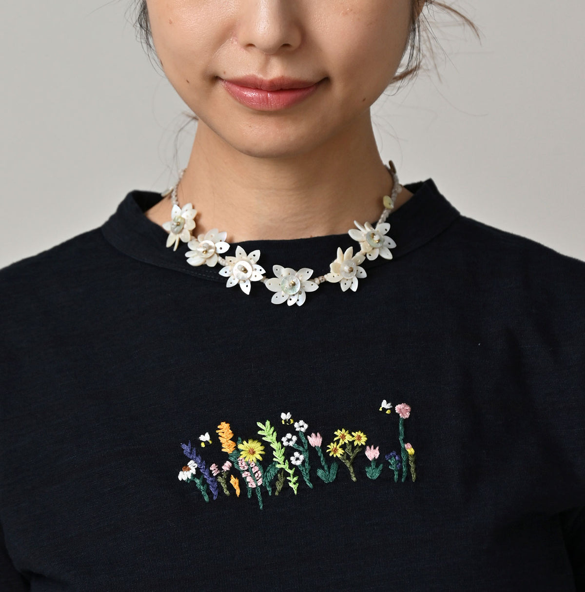 Futatabi Indigo Hacci Embroidery Square T-shirt