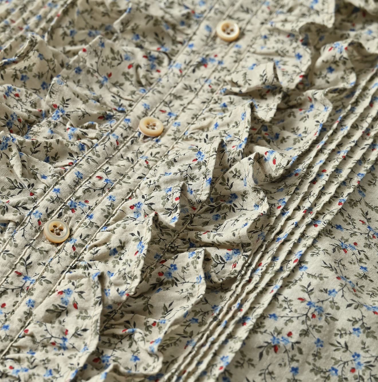 45R Ivy Flower Frilled Blouse