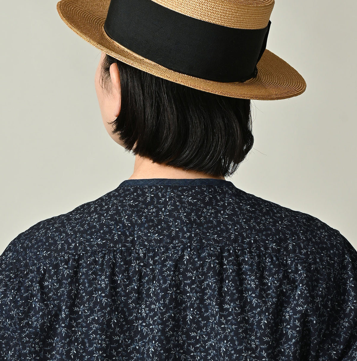 45R Indigo Ivy Flower Frilled Blouse