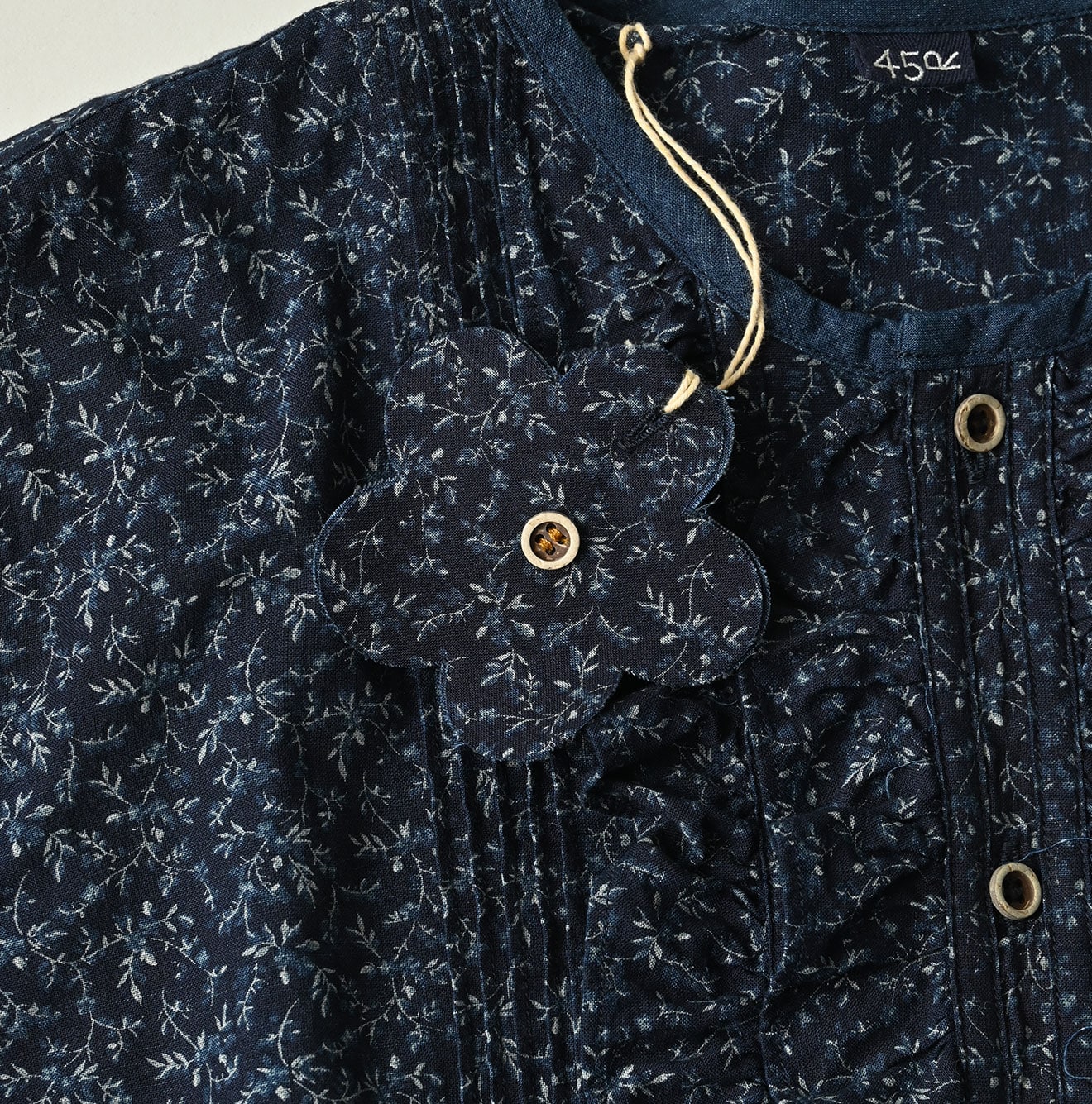 45R Indigo Ivy Flower Frilled Blouse