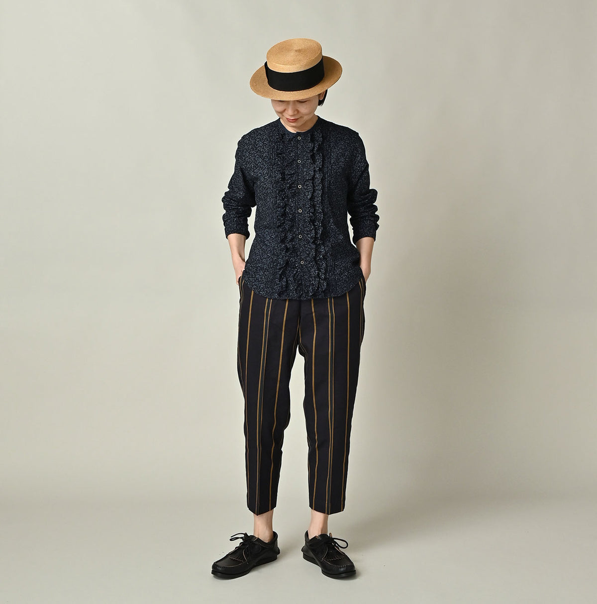 45R Indigo Ivy Flower Frilled Blouse