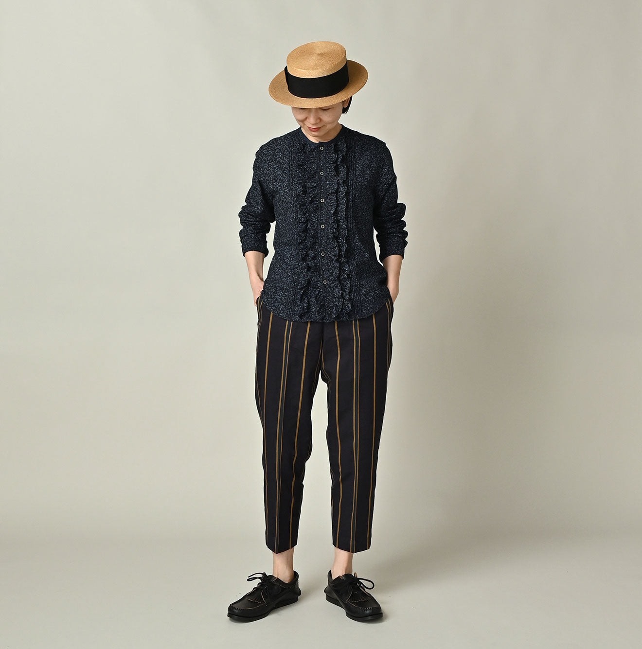 45R Indigo Ivy Flower Frilled Blouse